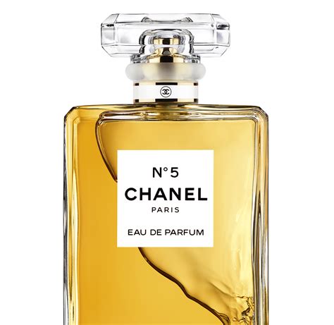 prima apparizione di chanel n 5|Chanel no 5 bottle.